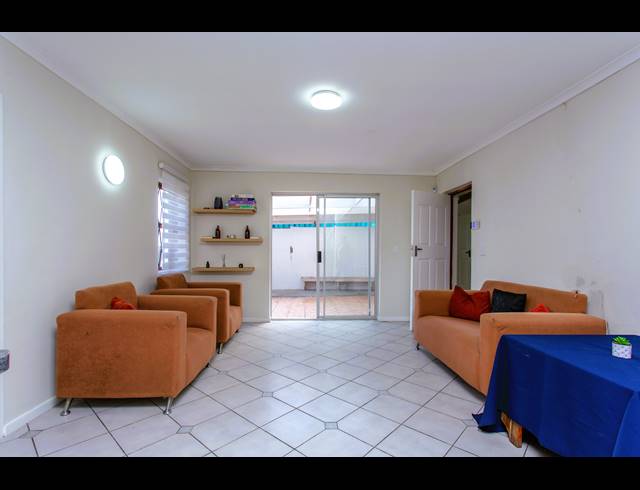 3 BEDROOM FREESTANDING RENTED IN MUIZENBERG